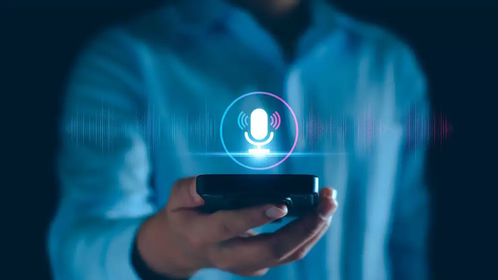 Microphone symbolizing voice search trends