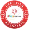 Rotes Zertifizierter Associate-Abzeichen mit Zoho Recruit-Logo
